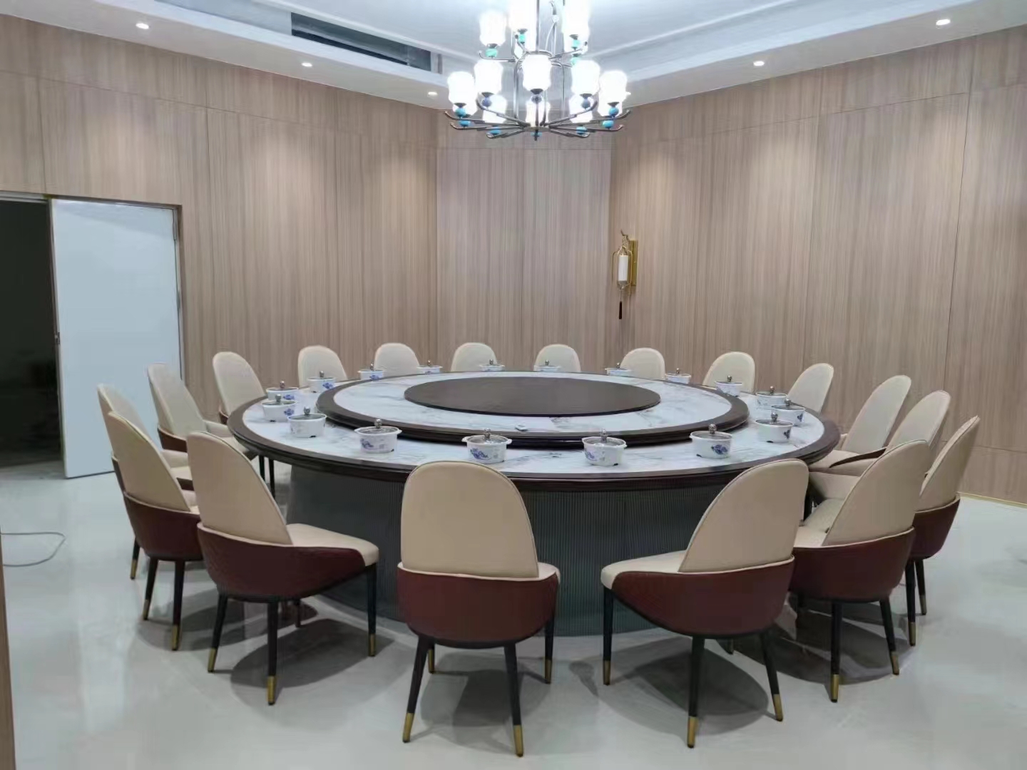 電動(dòng)餐桌-隱形電磁爐-巖板