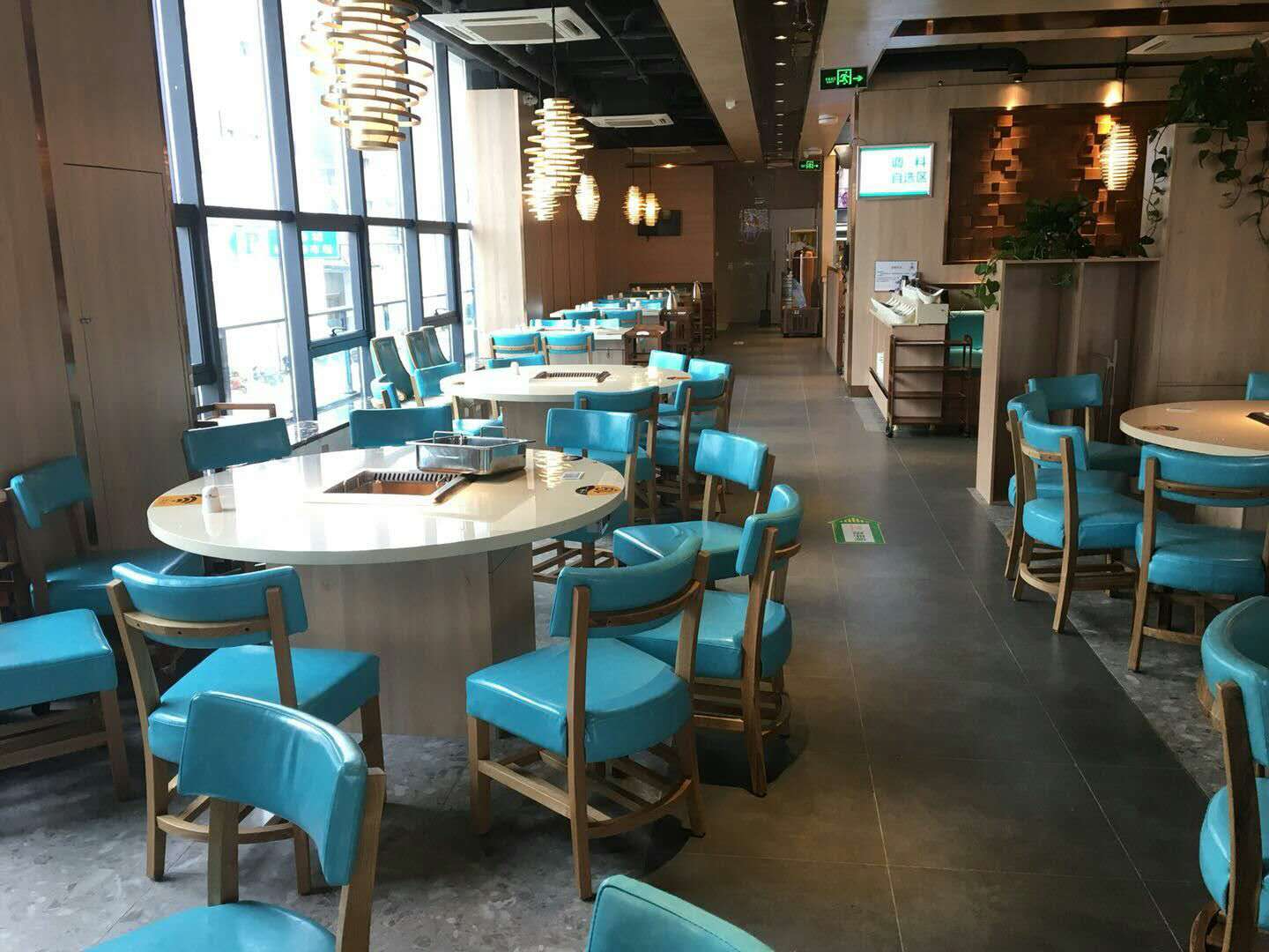 無(wú)煙火鍋?zhàn)?白色